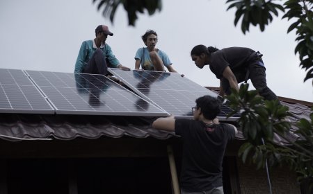 Sedekah Energi MOSAIC Hadirkan Listrik Bertenaga Surya untuk Masjid di Kaki Rinjani
