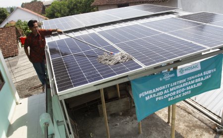 Crowd Powering: How communities role to  achieve Indonesia’s 100 GW renewable energy goal