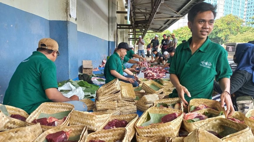 Hentikan Kantong Plastik Daging Kurban, Pilih Bahan Ramah Lingkungan