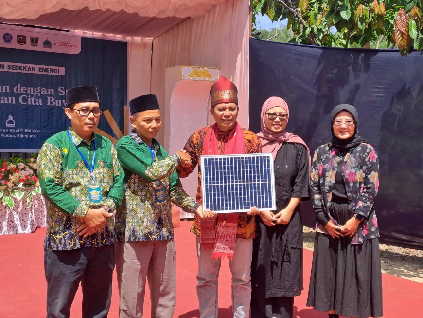 MOSAIC-PP Muhammadiyah Resmikan Panel Surya di Masjid Buya Syafii Maarif Sijunjung