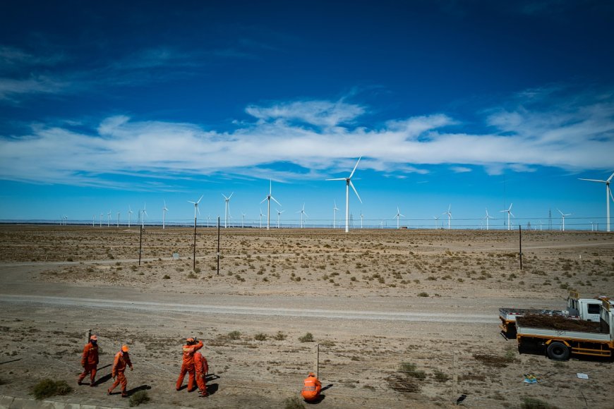 Jurus 'Sang Naga' Mendominasi Energi Hijau Dunia